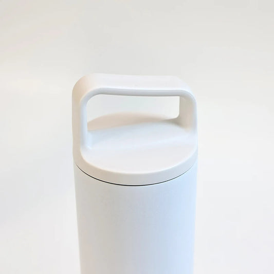 Minimalist thermal water bottle