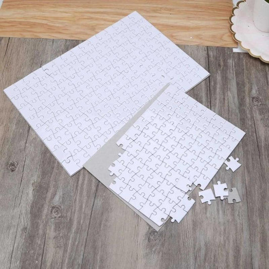 Personalized magnetic jigsaw puzzle