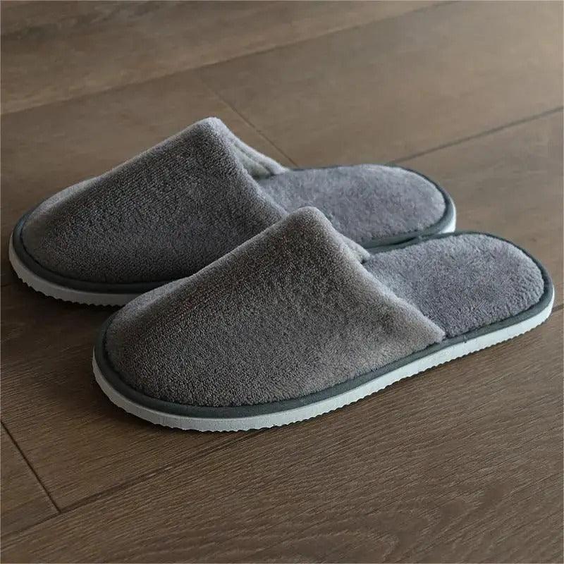 Closed toe bathroom slippers