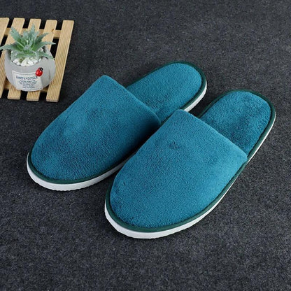 Closed toe bathroom slippers