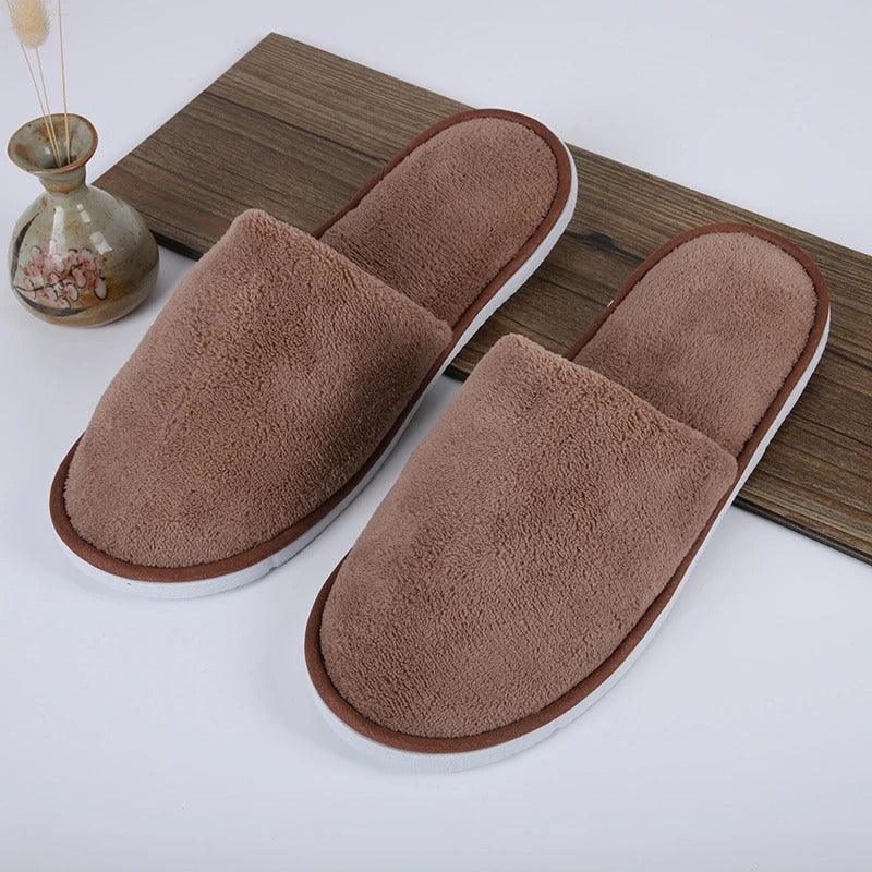 Closed toe bathroom slippers