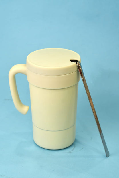 Thermal bottle with stirrer