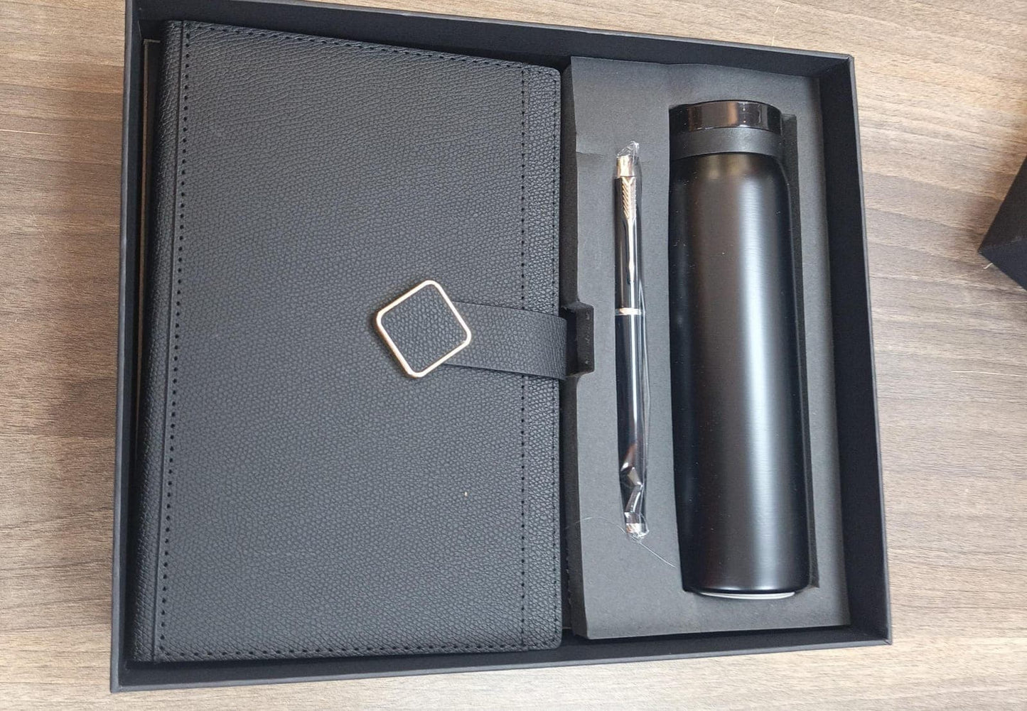 Panier cadeau exécutif soigné et élégant