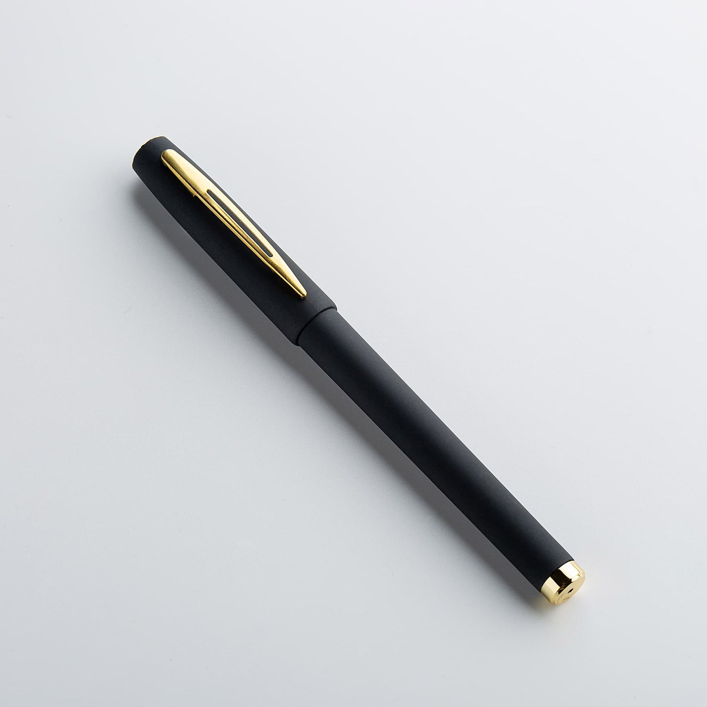 Matte black gel pen