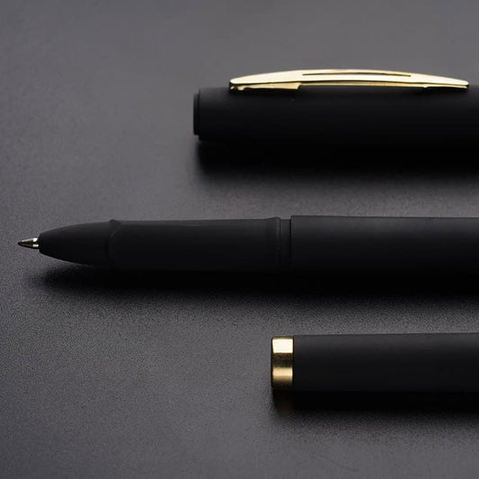 Matte black gel pen