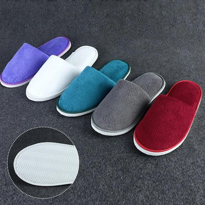 Closed toe bathroom slippers