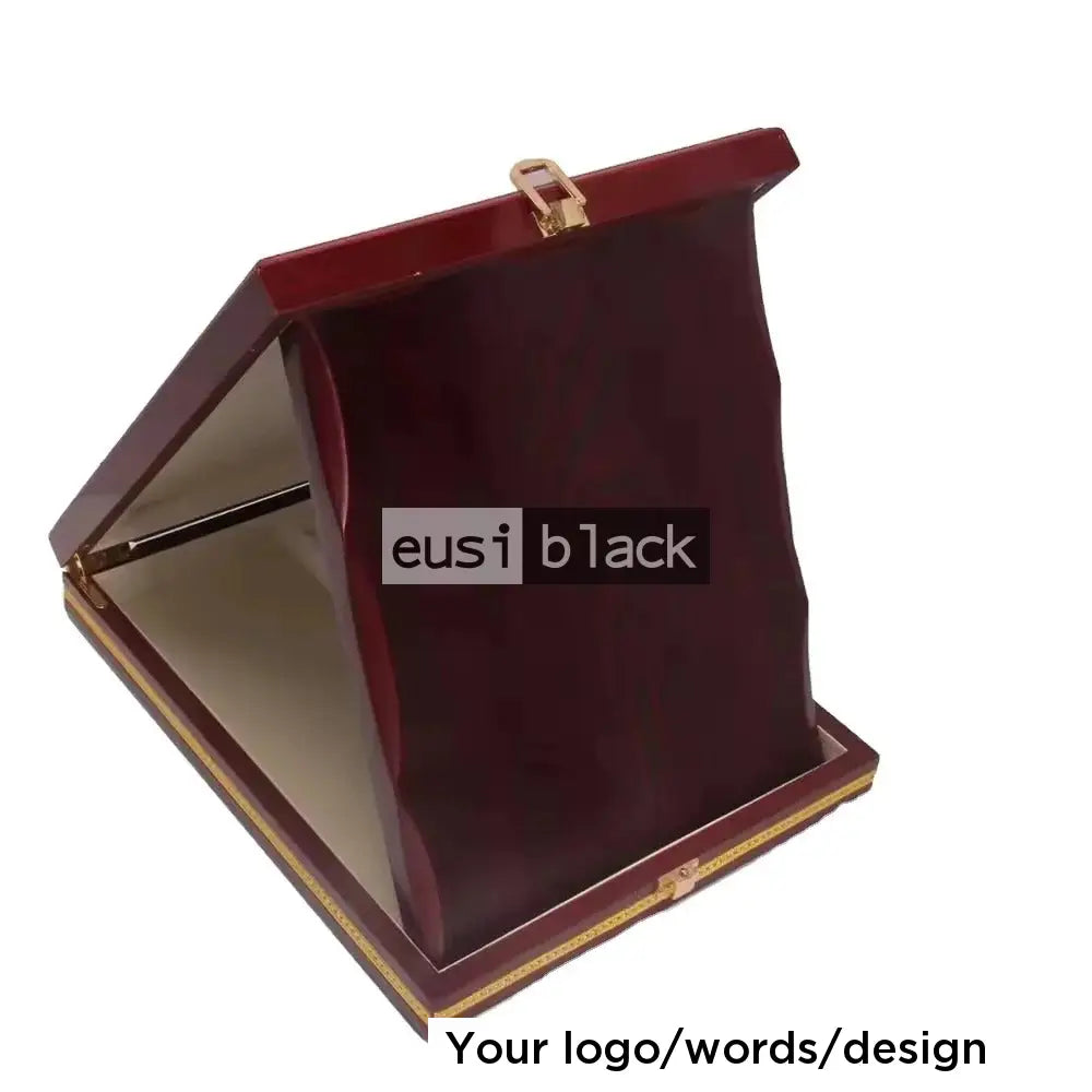 Hedged Wooden Plaque