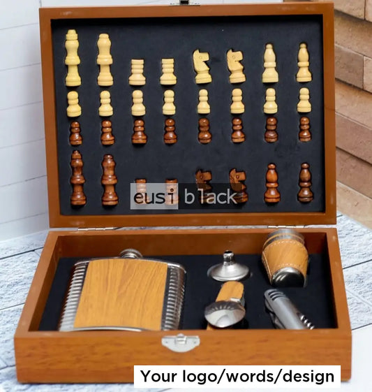 Hip flask set with chess board set - Brown