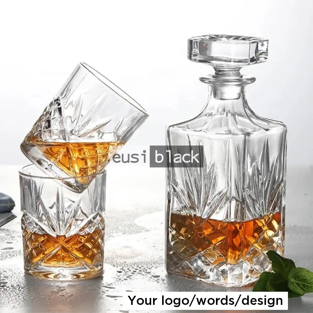 Maple leaf decanter Decanter + 2 whiskey glasses