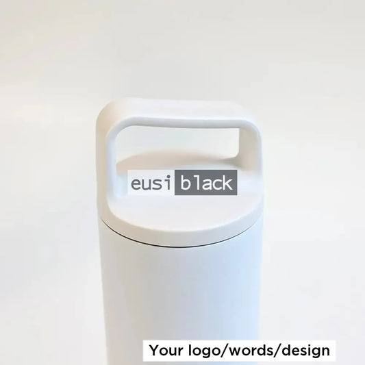 Minimalist thermal water bottle